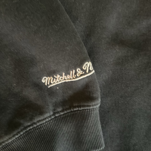 Mitchell & Ness Chicago Bulls 1996 Finals Crewneck Sweatshirt - Picture 4 of 6